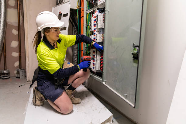 Best Licensed Electrician  in Endwell, NY